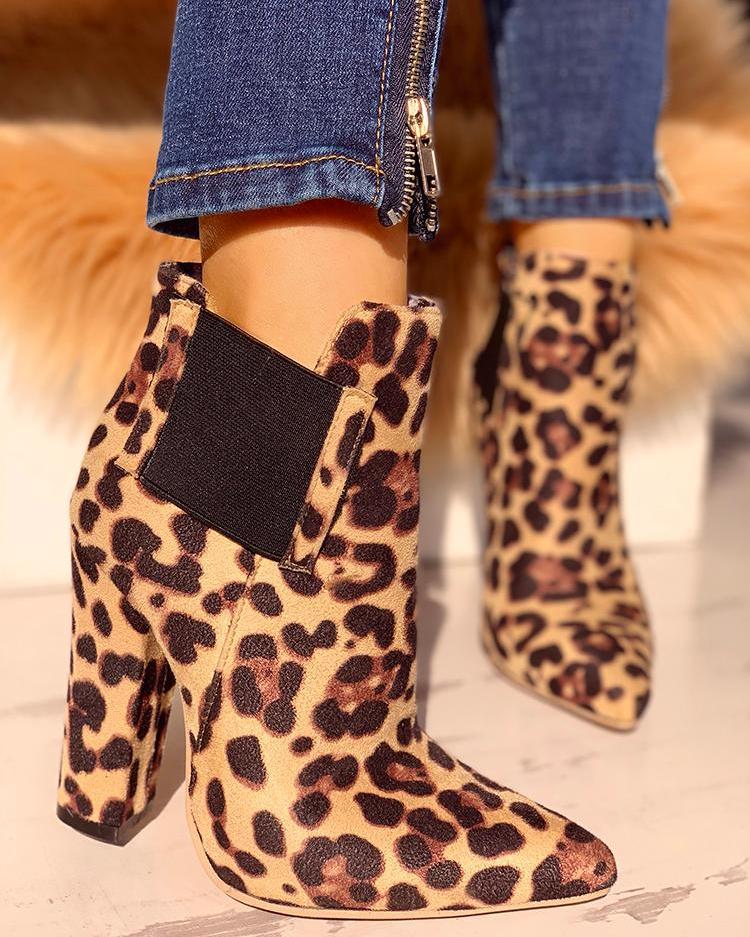 Klassische Orthopädische Stiefel mit zeitlosem Stil