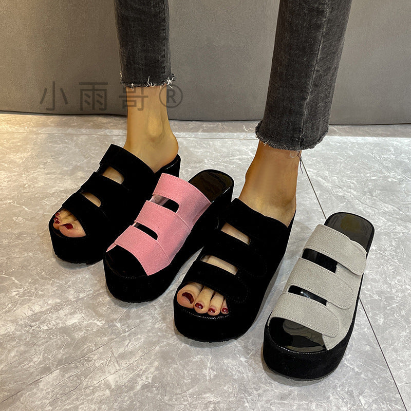Anmutige Orthopädische Sandalen für modernen Look