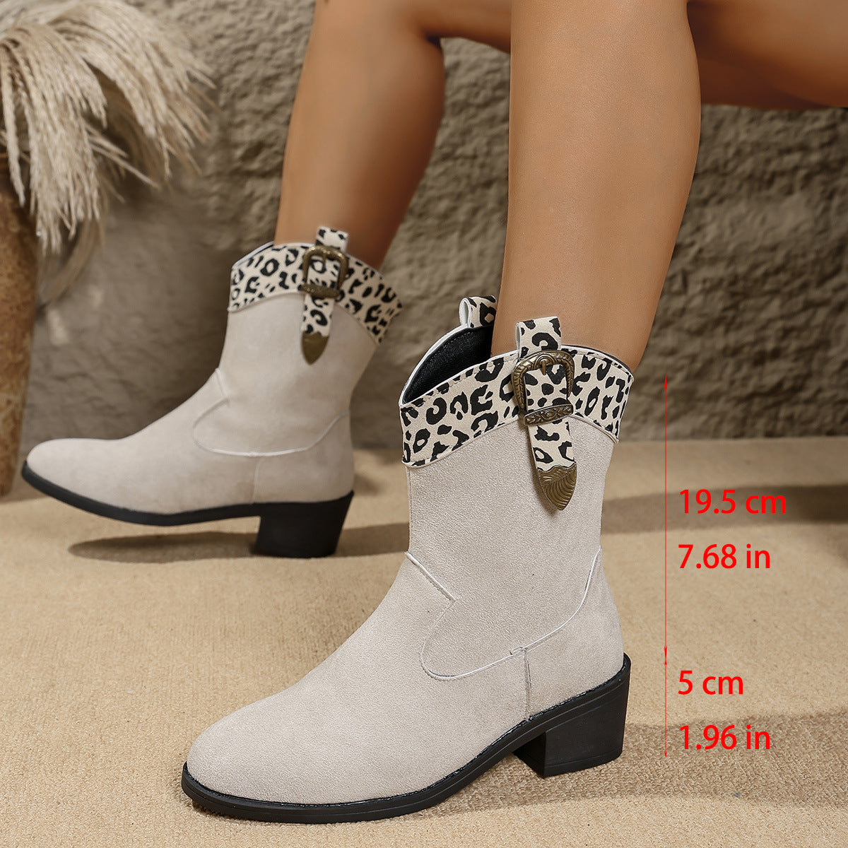 Klassische Orthopädische Stiefel mit zeitlosem Stil