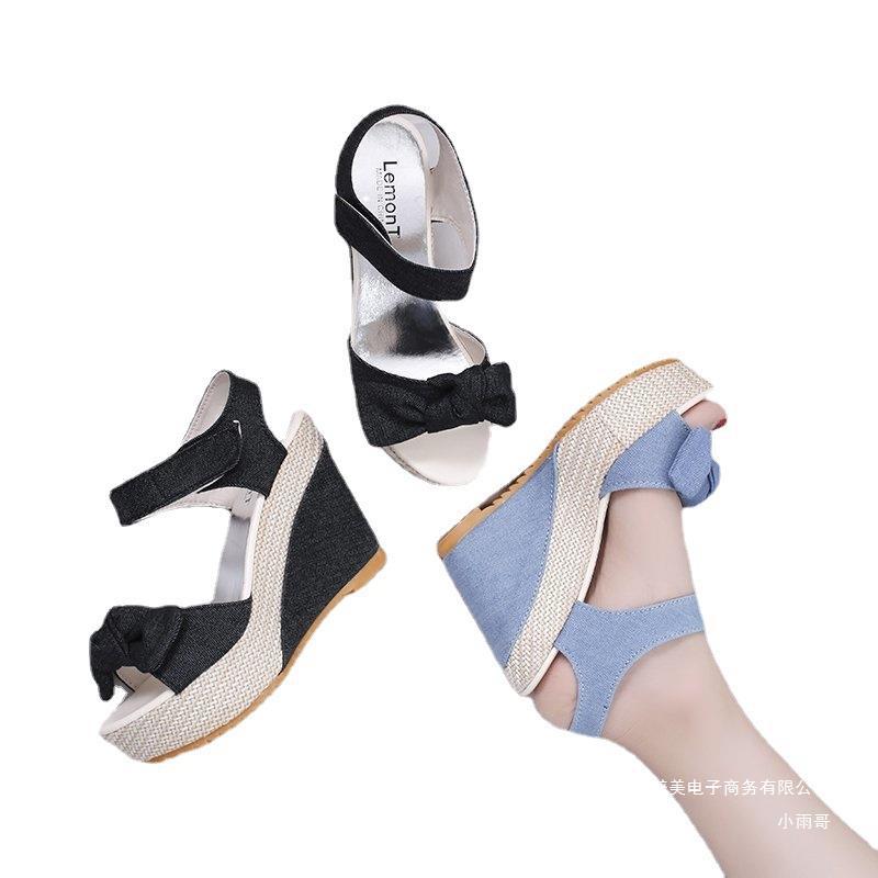 Schicke Orthopädische Sandalen mit einzigartigem Design