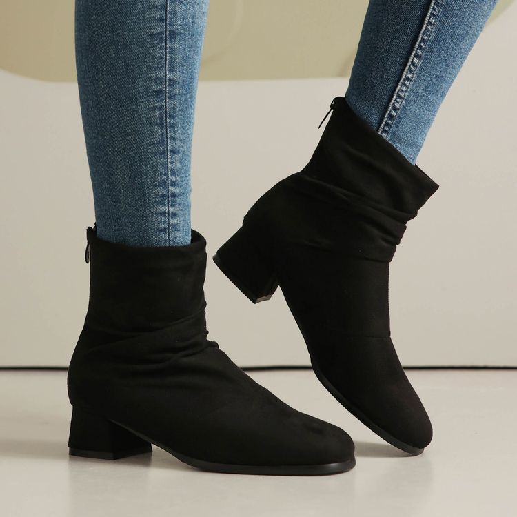 Anmutige Orthopädische Stiefel für modernen Look