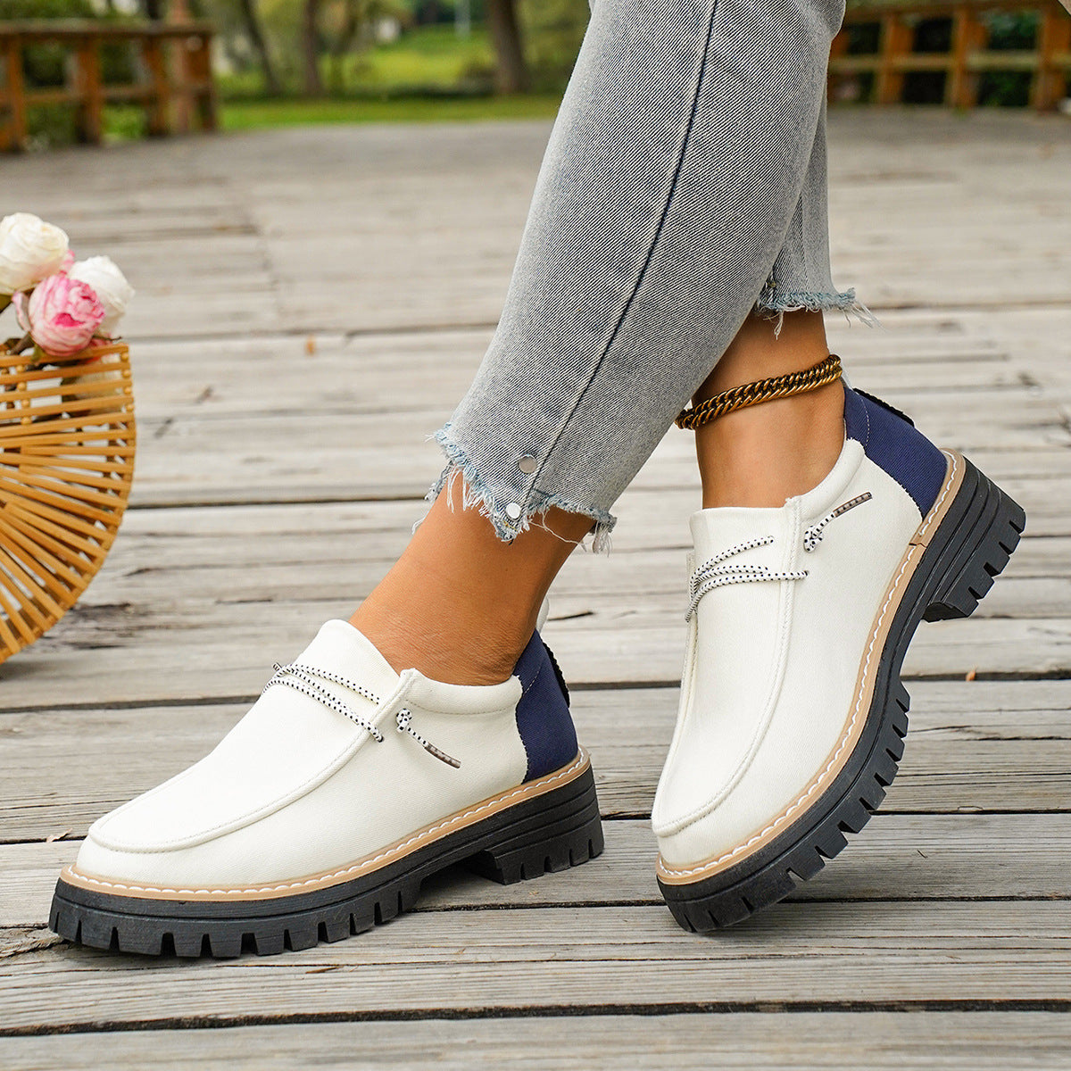Klassische Orthopädische Schuhe mit zeitlosem Stil