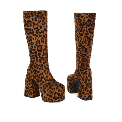 Schicke Orthopädische Stiefel mit einzigartigem Design