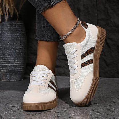 Klassische Orthopädische Schuhe mit zeitlosem Stil
