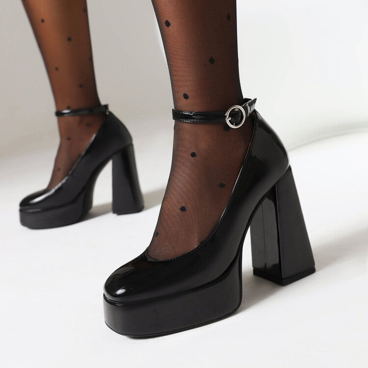 Klassische Orthopädische Absatzschuhe mit zeitlosem Stil