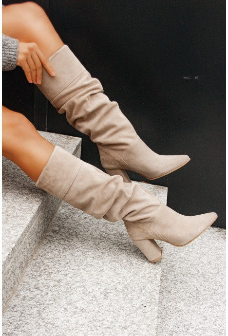Wunderschön gefertigte orthopädische Stiefel