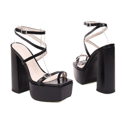 Wunderschön gefertigte Orthopädische Sandalen