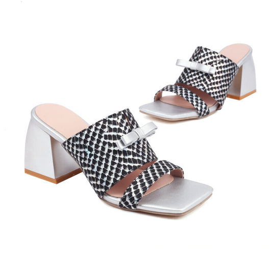 Klassische Orthopädische Sandalen mit zeitlosem Stil