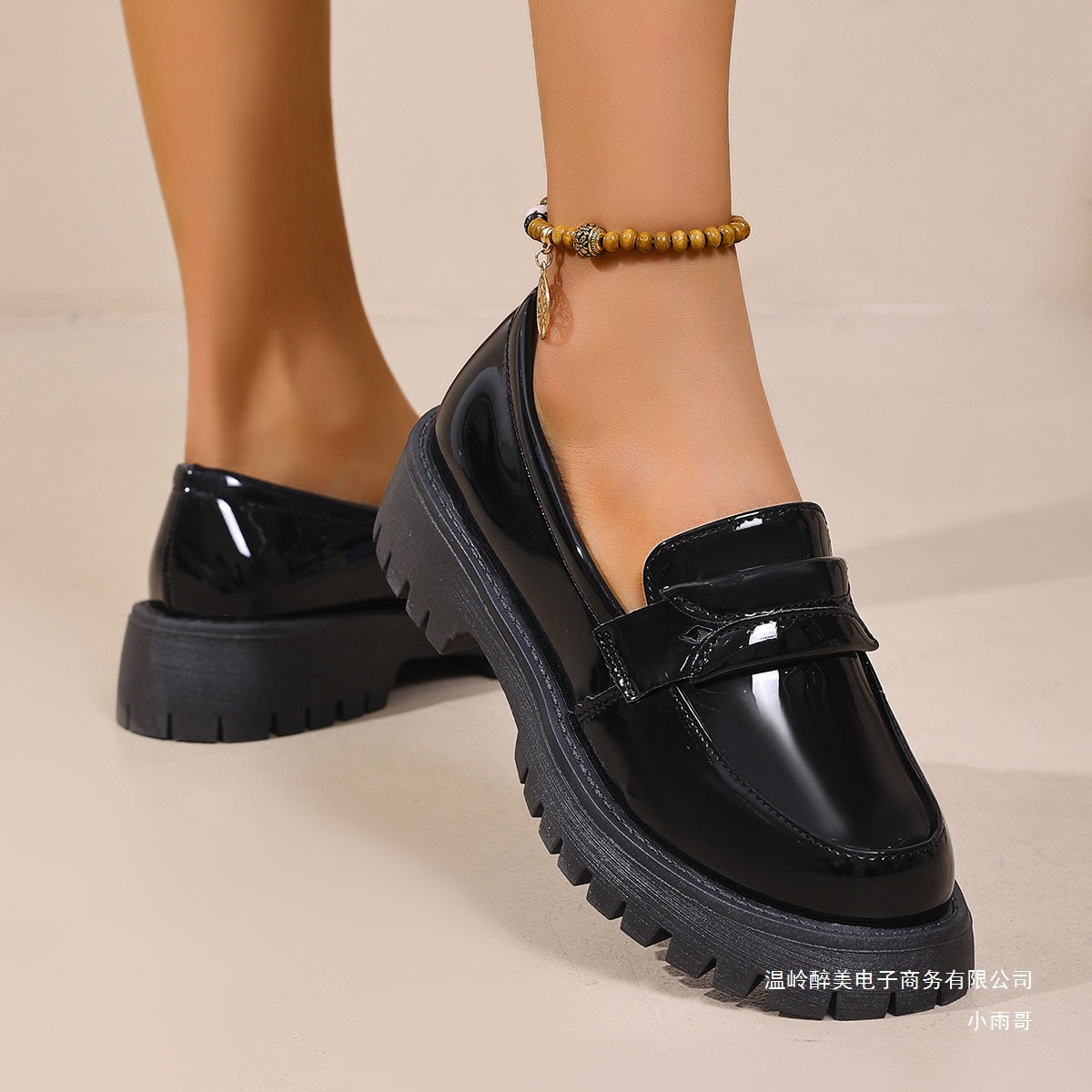 Schicke Orthopädische Schuhe mit einzigartigem Design