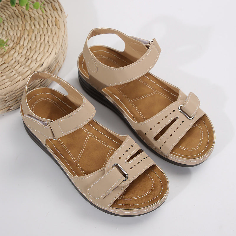 Anmutige Orthopädische Sandalen für modernen Look
