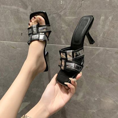 Schicke Orthopädische Sandalen mit einzigartigem Design