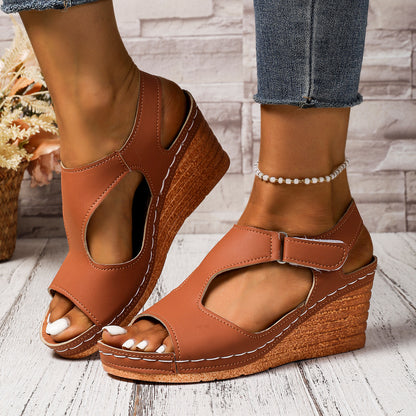 Klassische Orthopädische Sandalen mit zeitlosem Stil