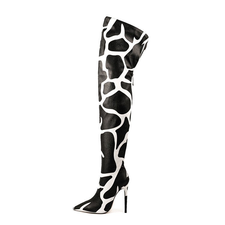 Anmutige orthopädische Stiefel für einen modernen Look