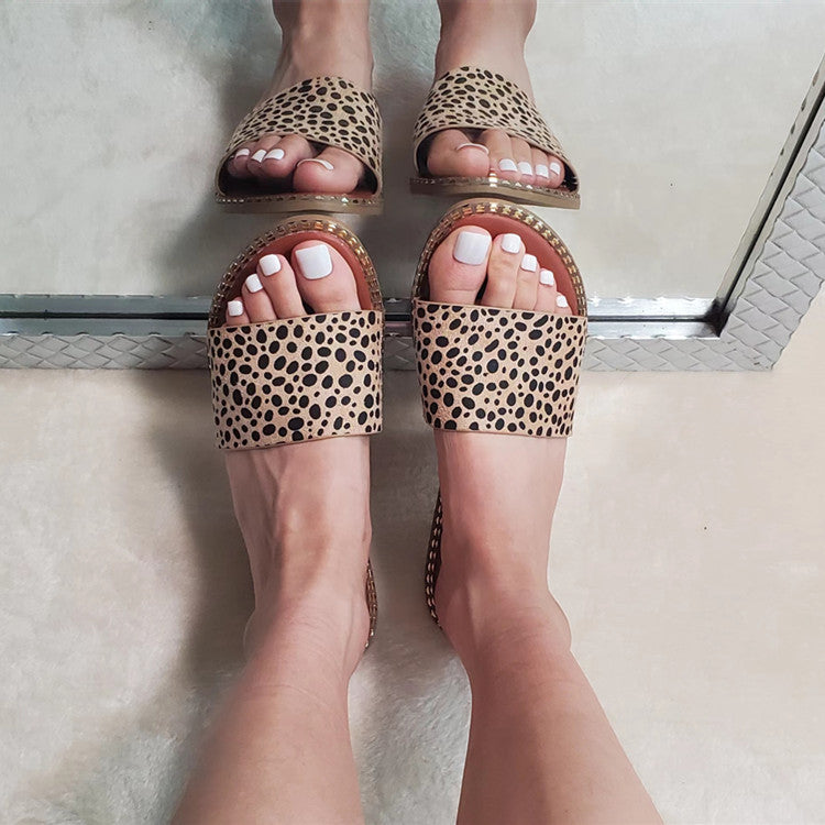 Anmutige Orthopädische Sandalen für modernen Look
