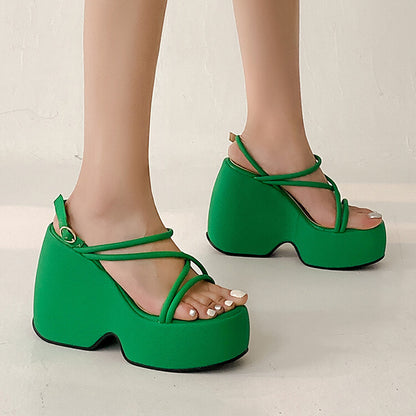 Anmutige Orthopädische Sandalen für modernen Look