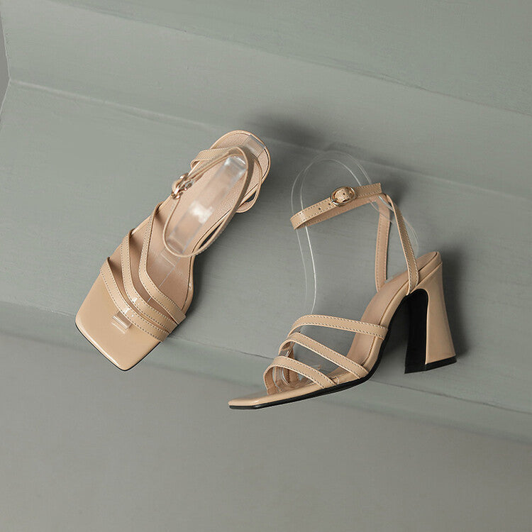Schicke Orthopädische Sandalen mit einzigartigem Design