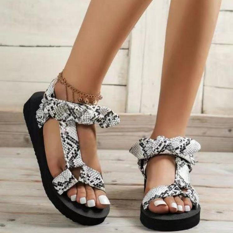 Anmutige Orthopädische Sandalen für modernen Look