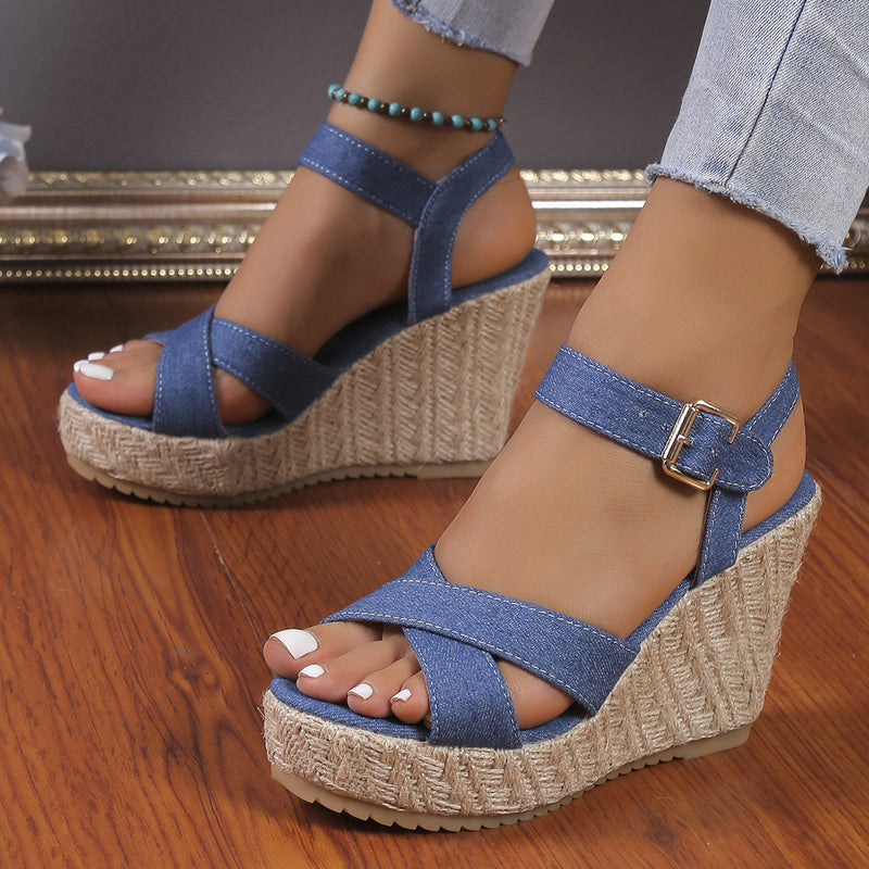Schicke Orthopädische Sandalen mit einzigartigem Design