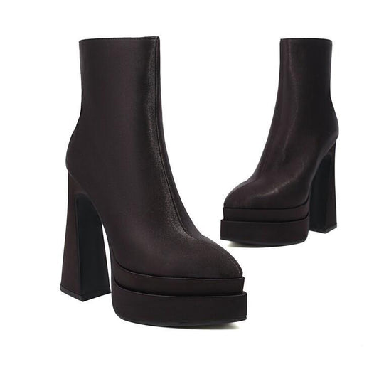 Schicke Orthopädische Stiefel mit einzigartigem Design