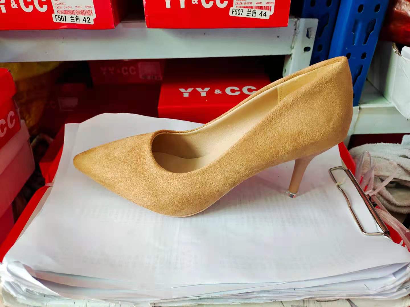 Schicke Orthopädische Schuhe mit einzigartigem Design
