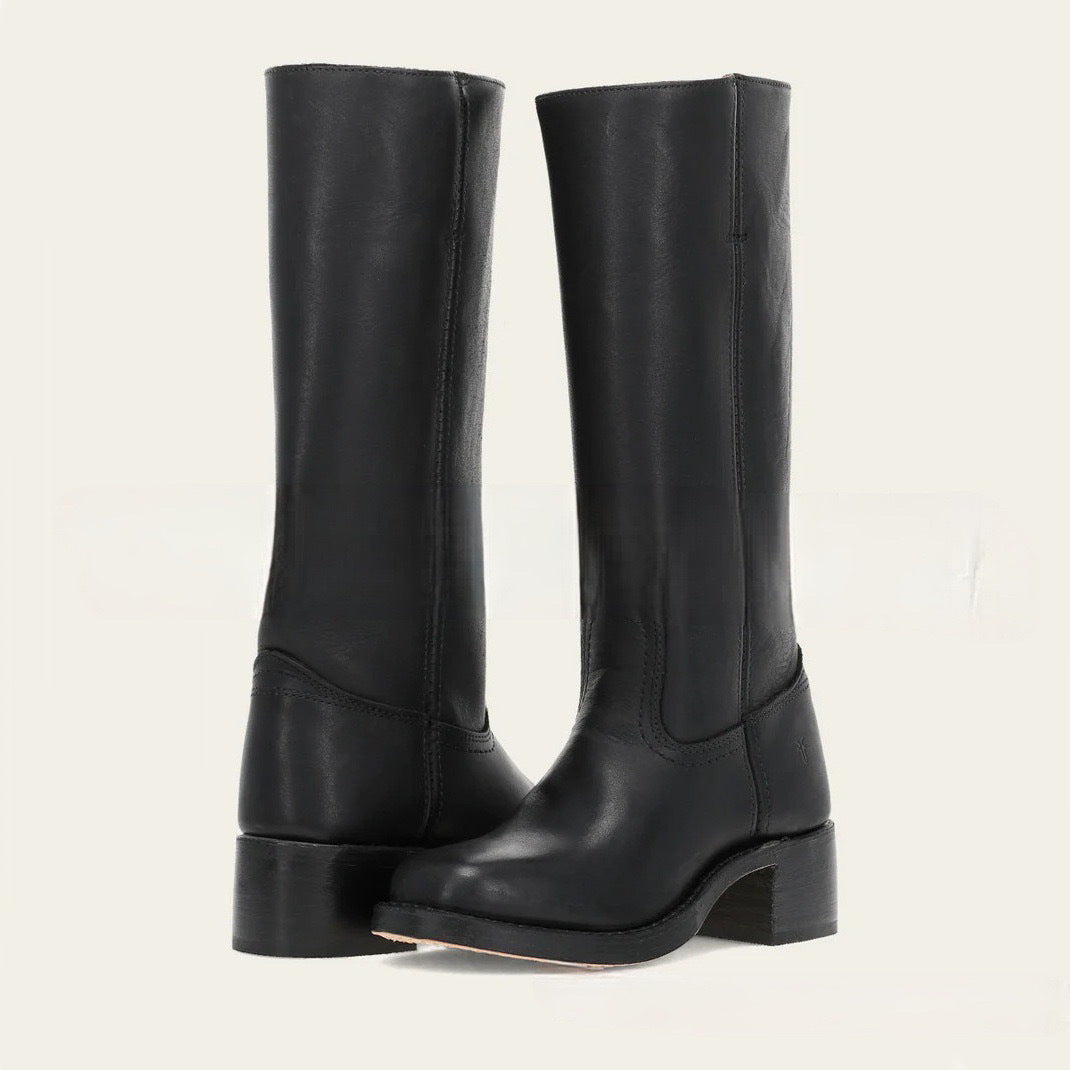Anmutige orthopädische Stiefel für einen modernen Look