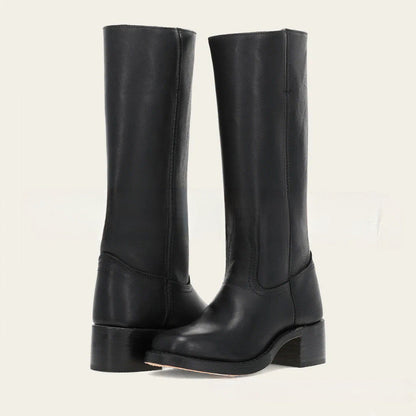 Anmutige orthopädische Stiefel für einen modernen Look