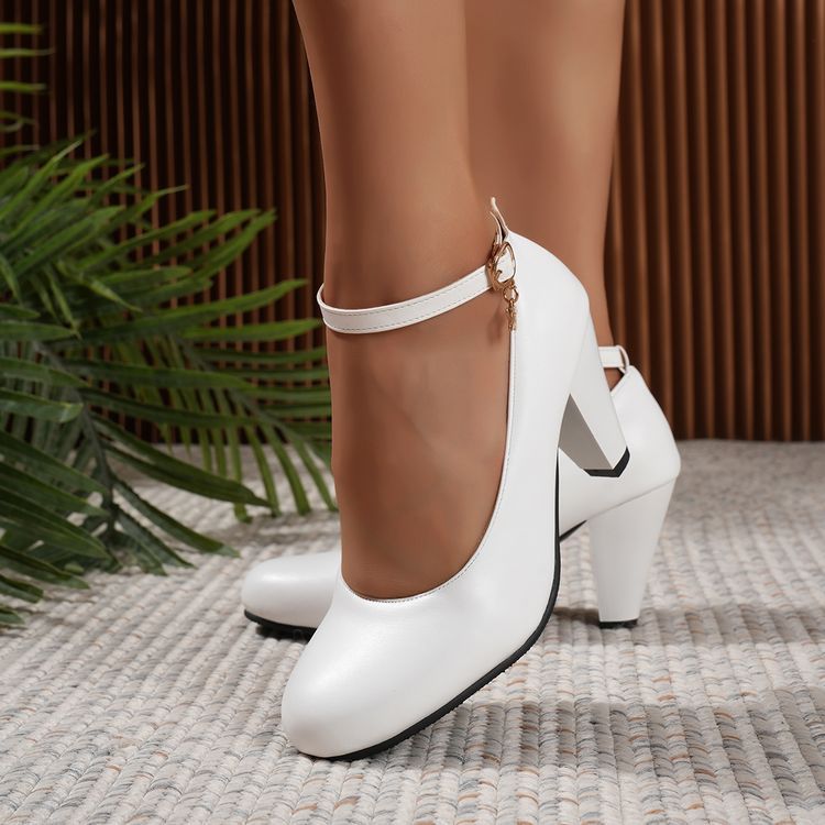 Klassische Orthopädische Schuhe mit zeitlosem Stil