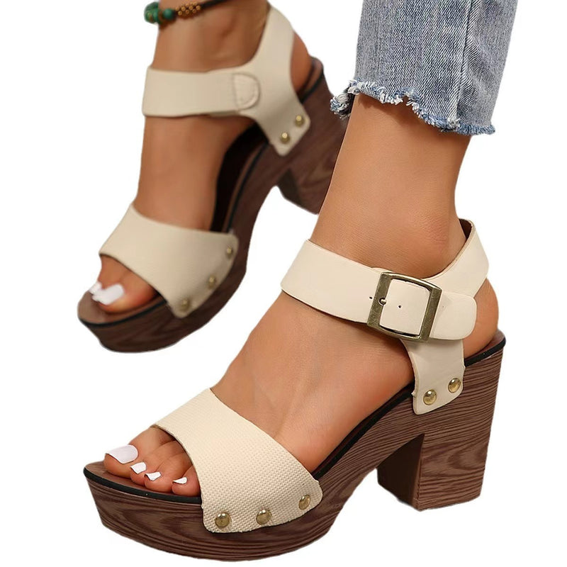 Schicke Orthopädische Sandalen mit einzigartigem Design
