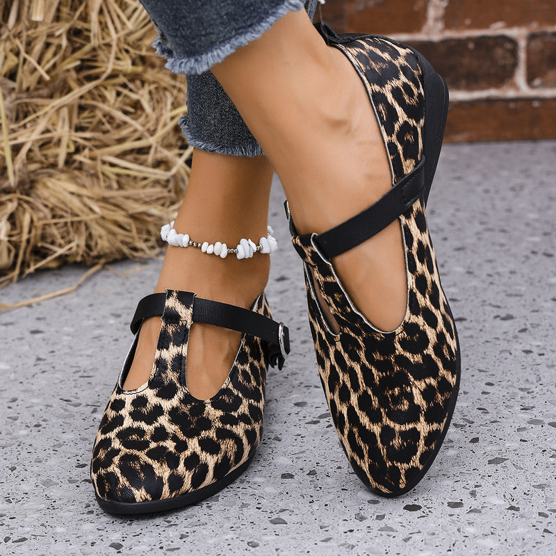 Klassische Orthopädische Schuhe mit zeitlosem Stil