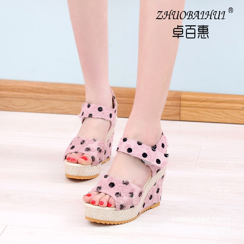 Klassische Orthopädische Sandalen mit zeitlosem Stil