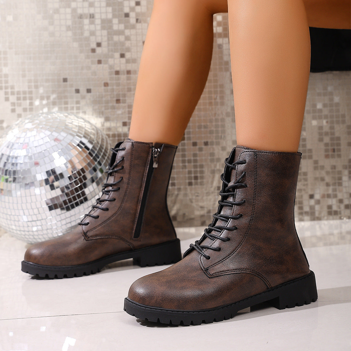 Klassische Orthopädische Stiefel mit zeitlosem Stil