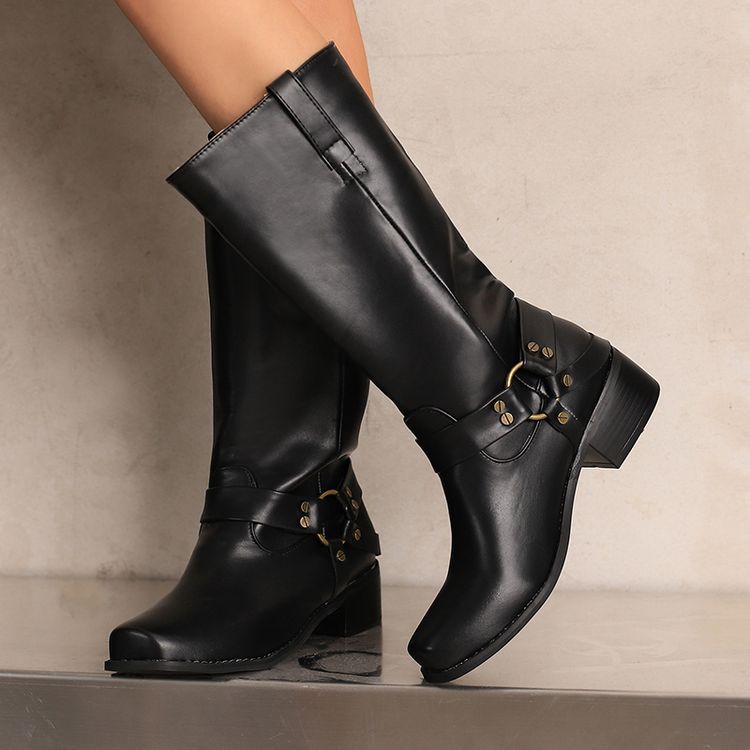 Wunderschön gefertigte orthopädische Stiefel