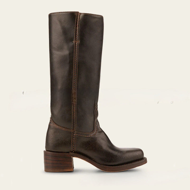 Anmutige orthopädische Stiefel für einen modernen Look