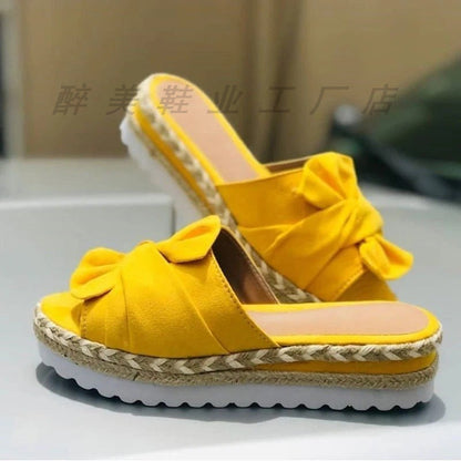 Anmutige Orthopädische Sandalen für modernen Look