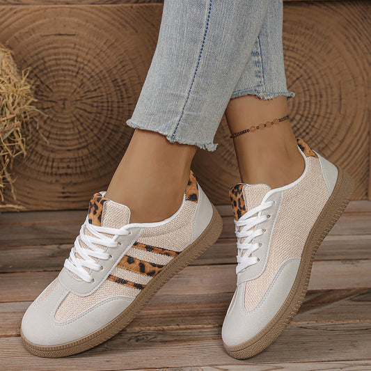 Klassische Orthopädische Sneakers mit zeitlosem Stil