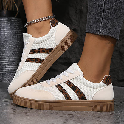 Klassische Orthopädische Schuhe mit zeitlosem Stil