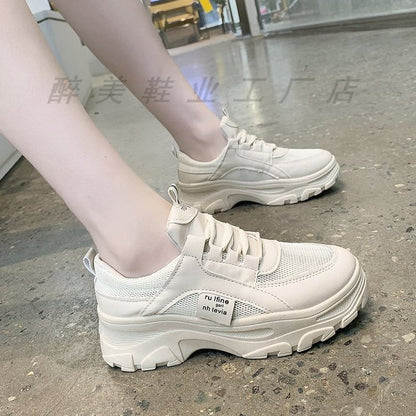 Klassische Orthopädische Schuhe mit zeitlosem Stil