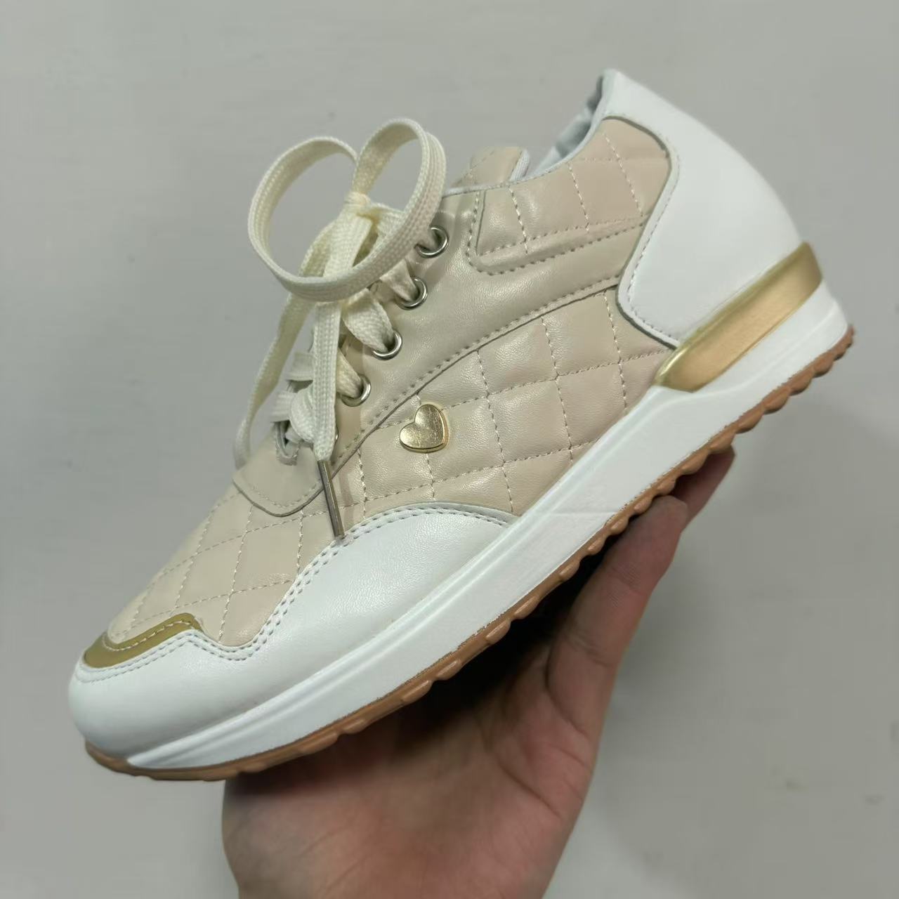 Bequeme Orthopädische Schuhe für den Alltag