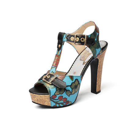 Anmutige Orthopädische Sandalen für modernen Look