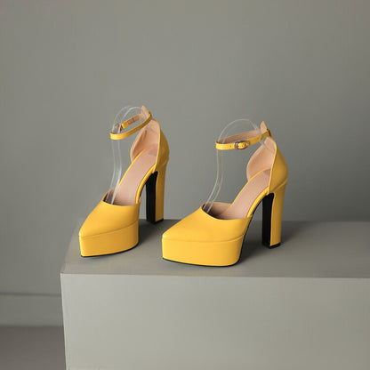 Anmutige Orthopädische Sandalen für modernen Look
