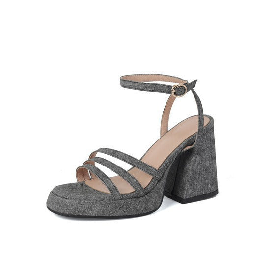Anmutige Orthopädische Sandalen für modernen Look