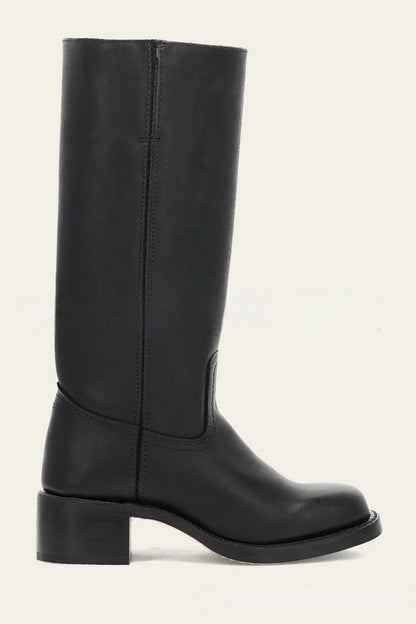 Anmutige orthopädische Stiefel für einen modernen Look