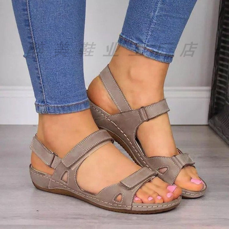 Klassische Orthopädische Sandalen mit zeitlosem Stil