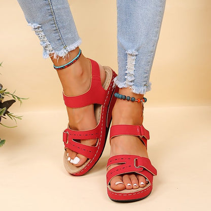 Anmutige Orthopädische Sandalen für modernen Look