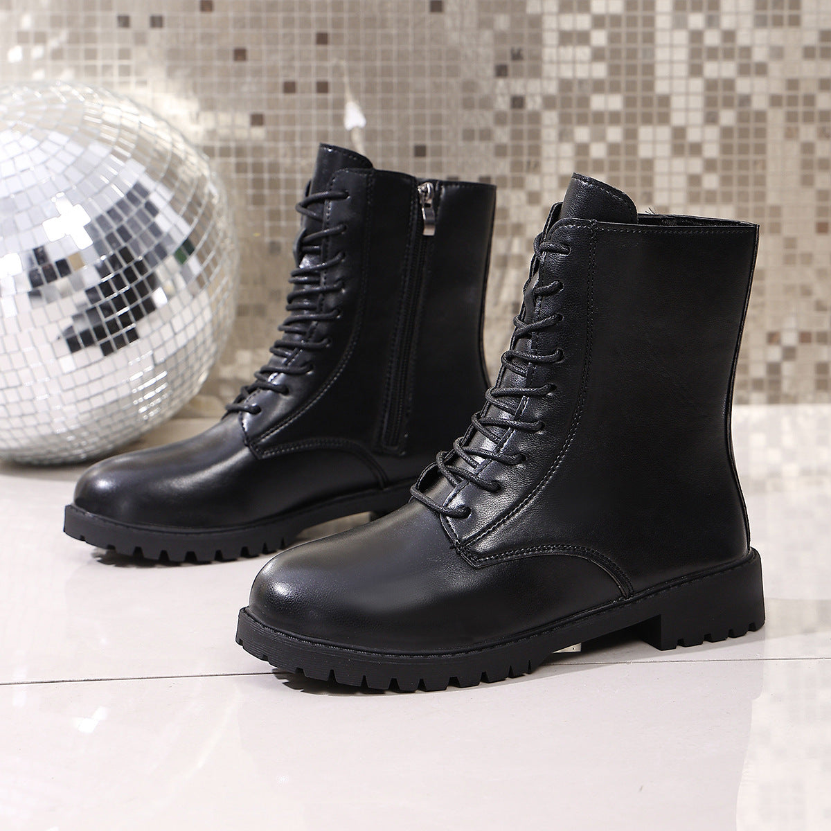 Klassische Orthopädische Stiefel mit zeitlosem Stil