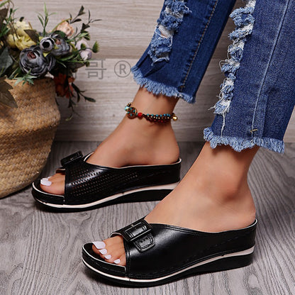 Klassische Orthopädische Sandalen mit zeitlosem Stil