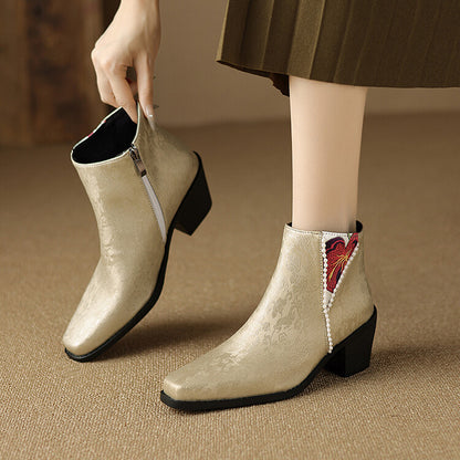 Anmutige Orthopädische Stiefel für modernen Look