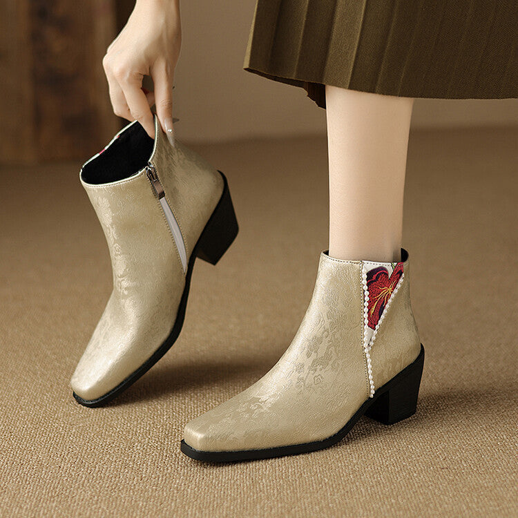 Anmutige Orthopädische Stiefel für modernen Look