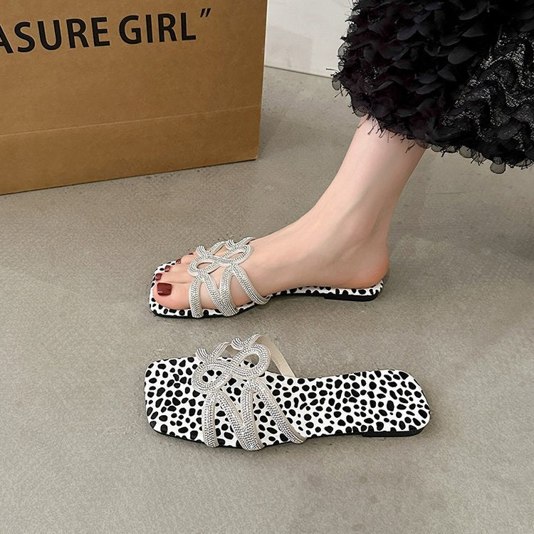 Anmutige Orthopädische Sandalen für modernen Look