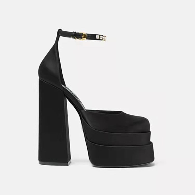 Klassische Orthopädische Sandalen mit zeitlosem Stil